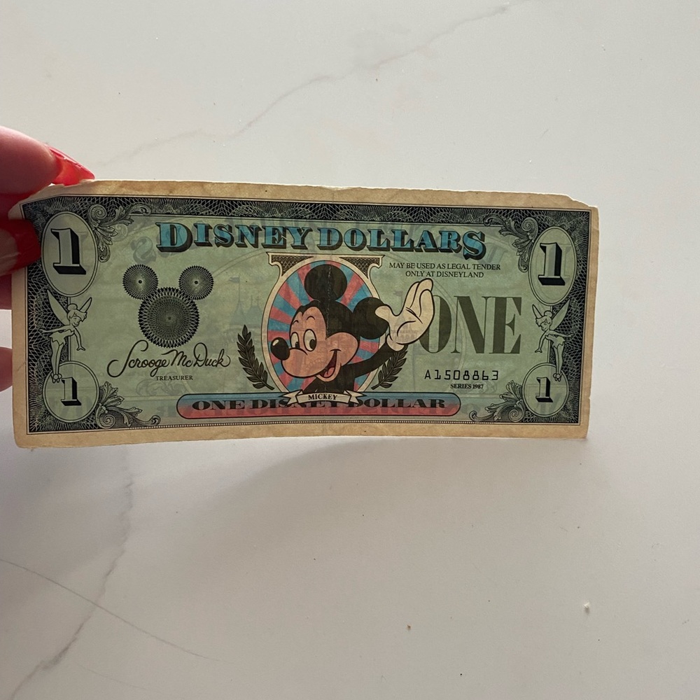 A total of four Disney currency $1 denominations 1987 and 1989 series - Picture 9 of 14